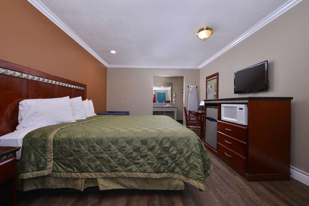Americas Best Value Inn Corona Habitación foto