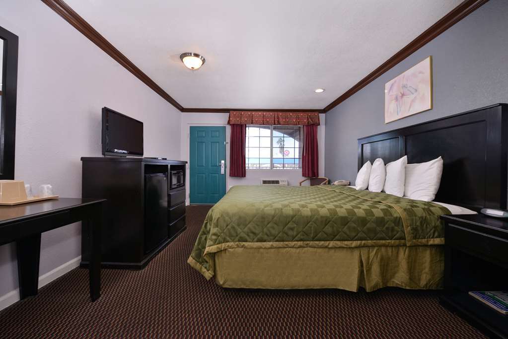 Americas Best Value Inn Corona Habitación foto