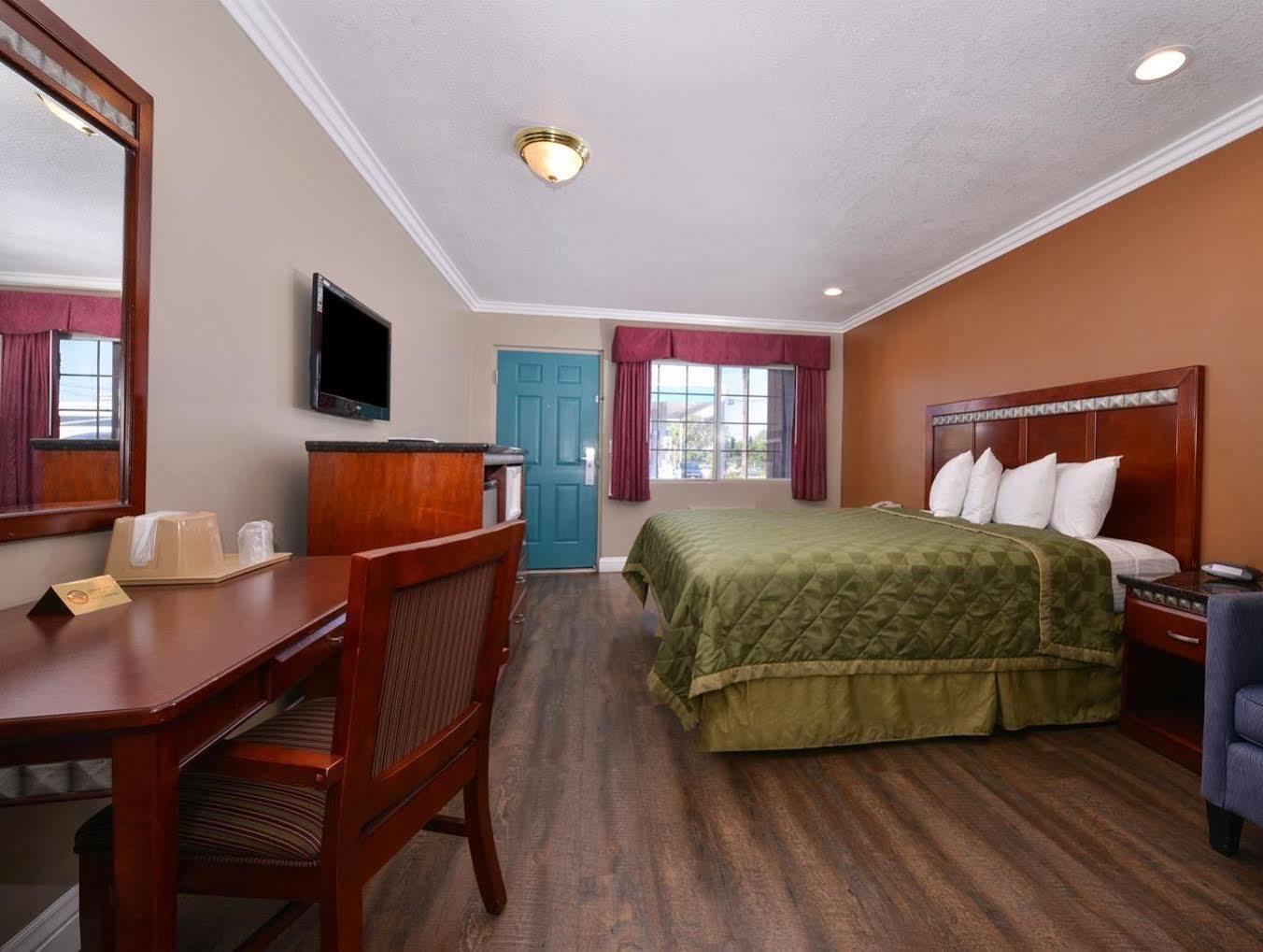 Americas Best Value Inn Corona Exterior foto